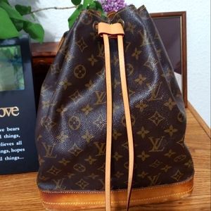 LV Shoulder Bag Noe M42224 Browns Monogram